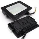 Kit 2 Refletores Led 100W Spotlight Bivolt A Prova D'água Ip66 Cor Luz Branca Fria